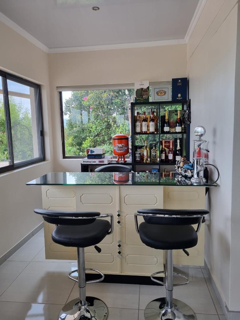 5 Bedroom Property for Sale in Meerhof North West